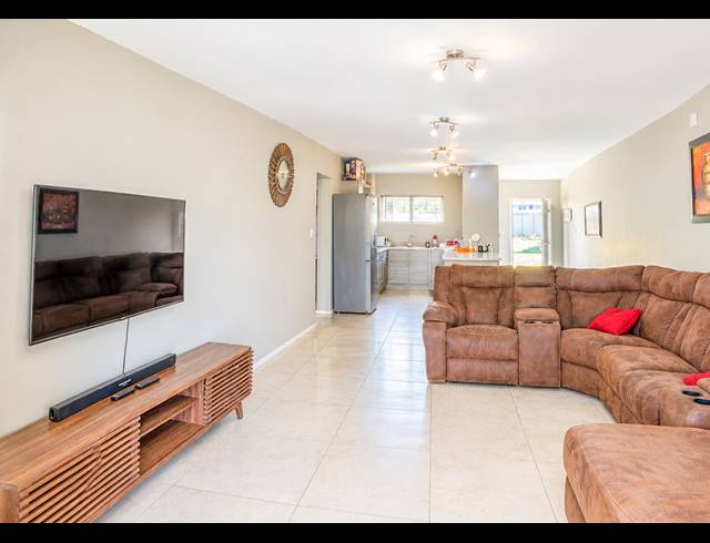 3 BEDROOM APARTMENT FOR SALE IN NAHOON VALLEY PARK
